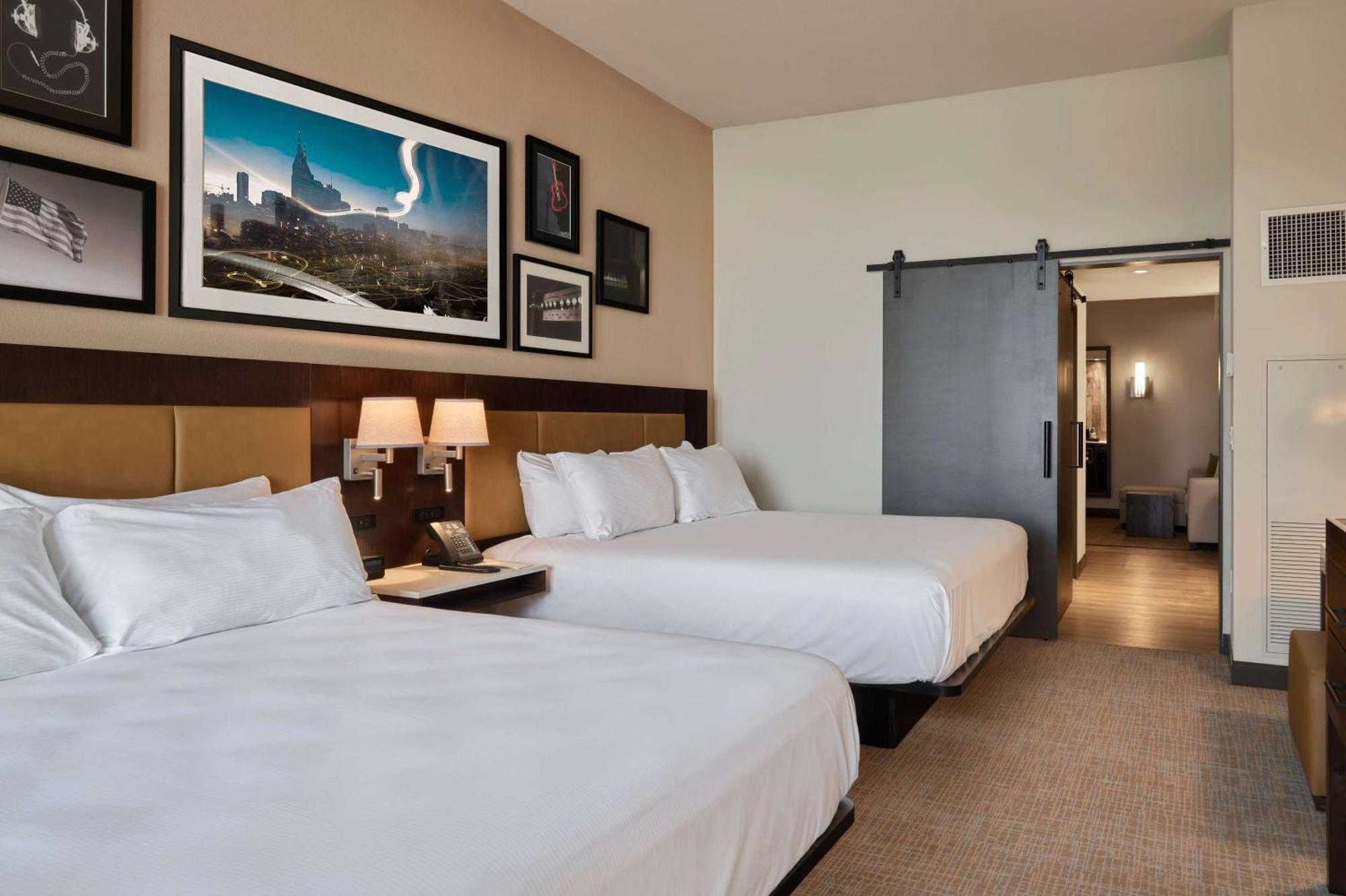Embassy Suites By Hilton Nashville Downtown ภายนอก รูปภาพ