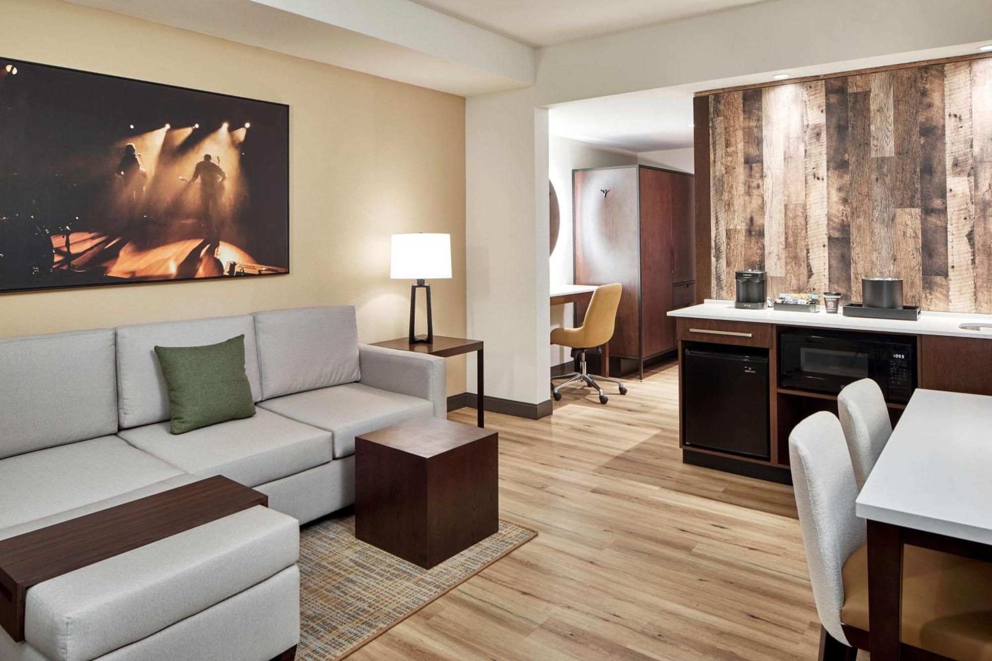 Embassy Suites By Hilton Nashville Downtown ภายนอก รูปภาพ