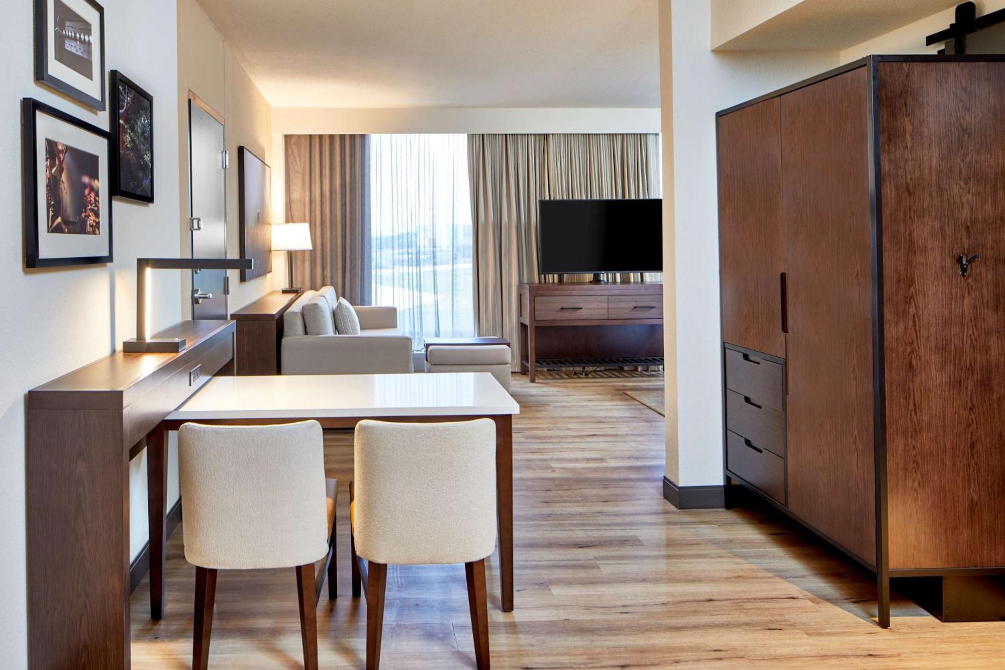 Embassy Suites By Hilton Nashville Downtown ภายนอก รูปภาพ
