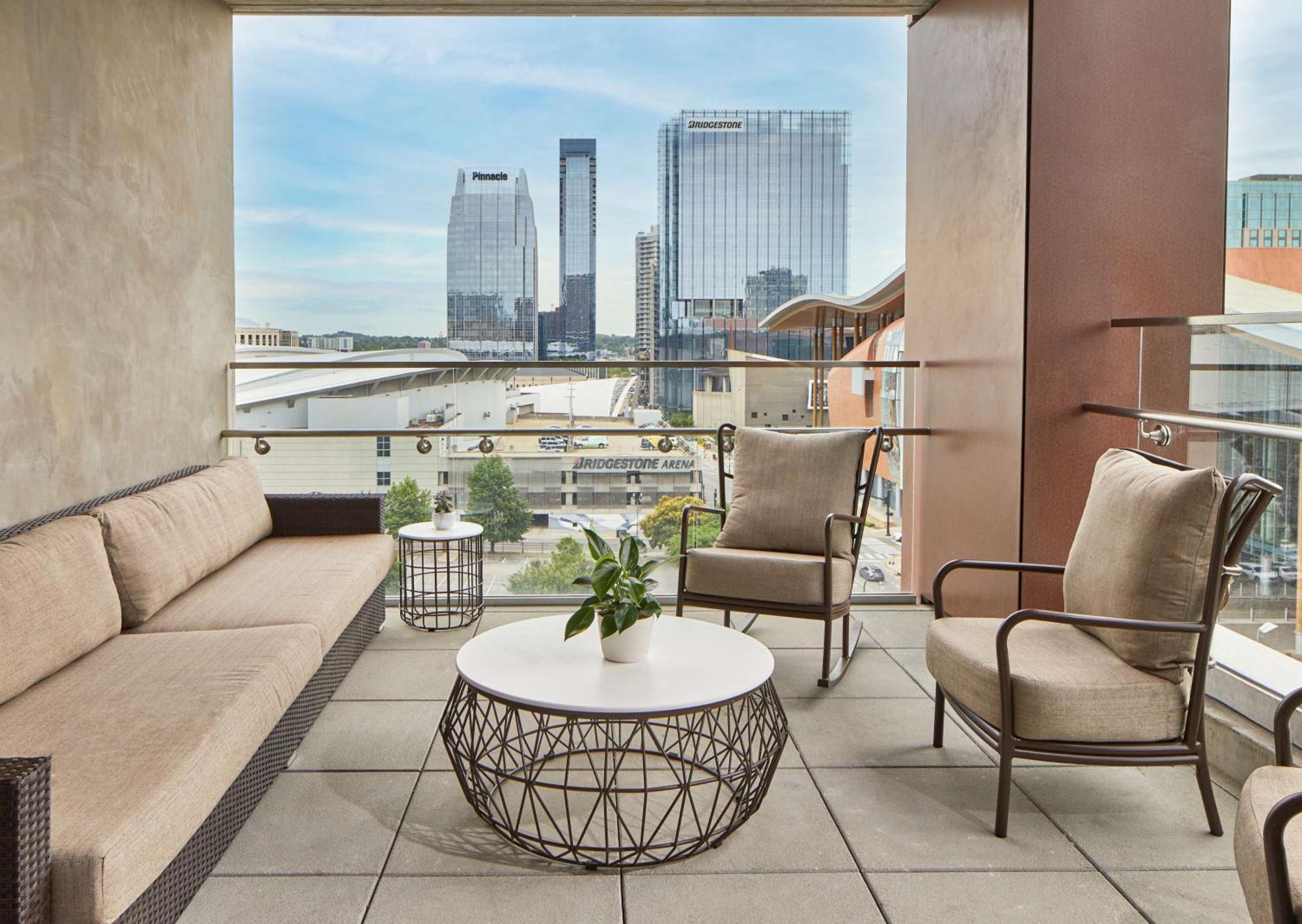 Embassy Suites By Hilton Nashville Downtown ภายนอก รูปภาพ
